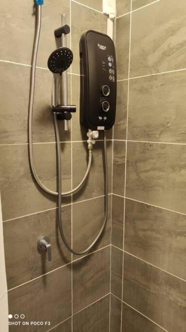 Bs410- Klia- Selfcheck-in-wifi-netflix-parking-pool, 5082 Sepang