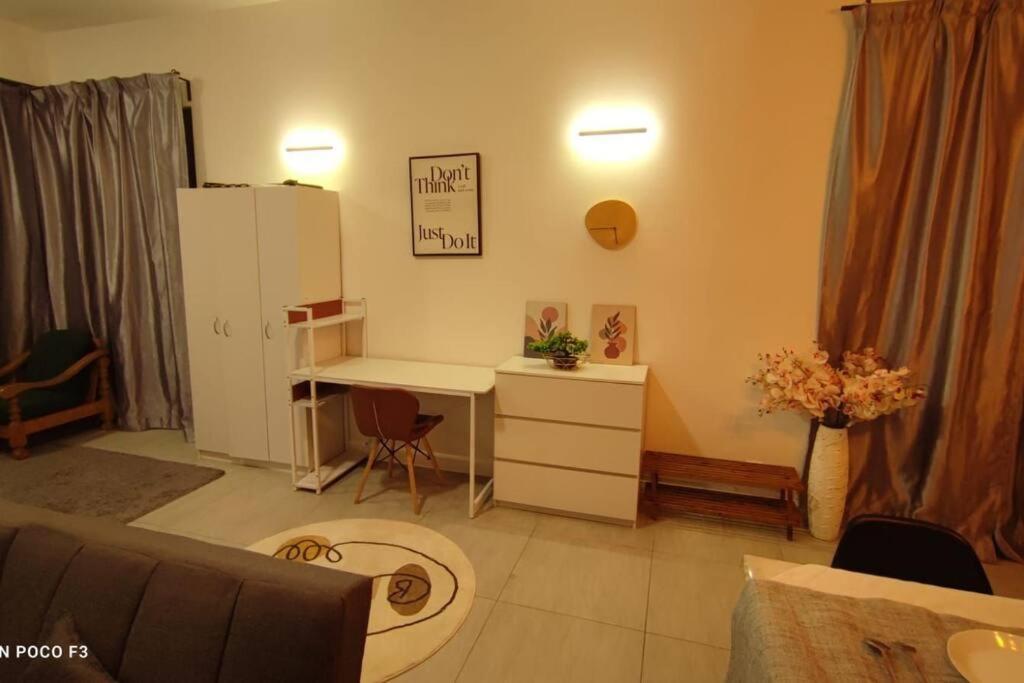 Apartment Bs410- Klia- Selfcheck-in-wifi-netflix-parking-pool, 5082 Sepang
