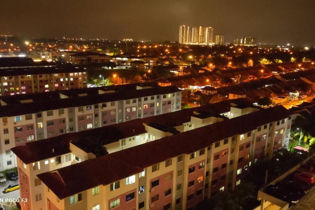 Bs410- Klia- Selfcheck-in-wifi-netflix-parking-pool, 5082 *
